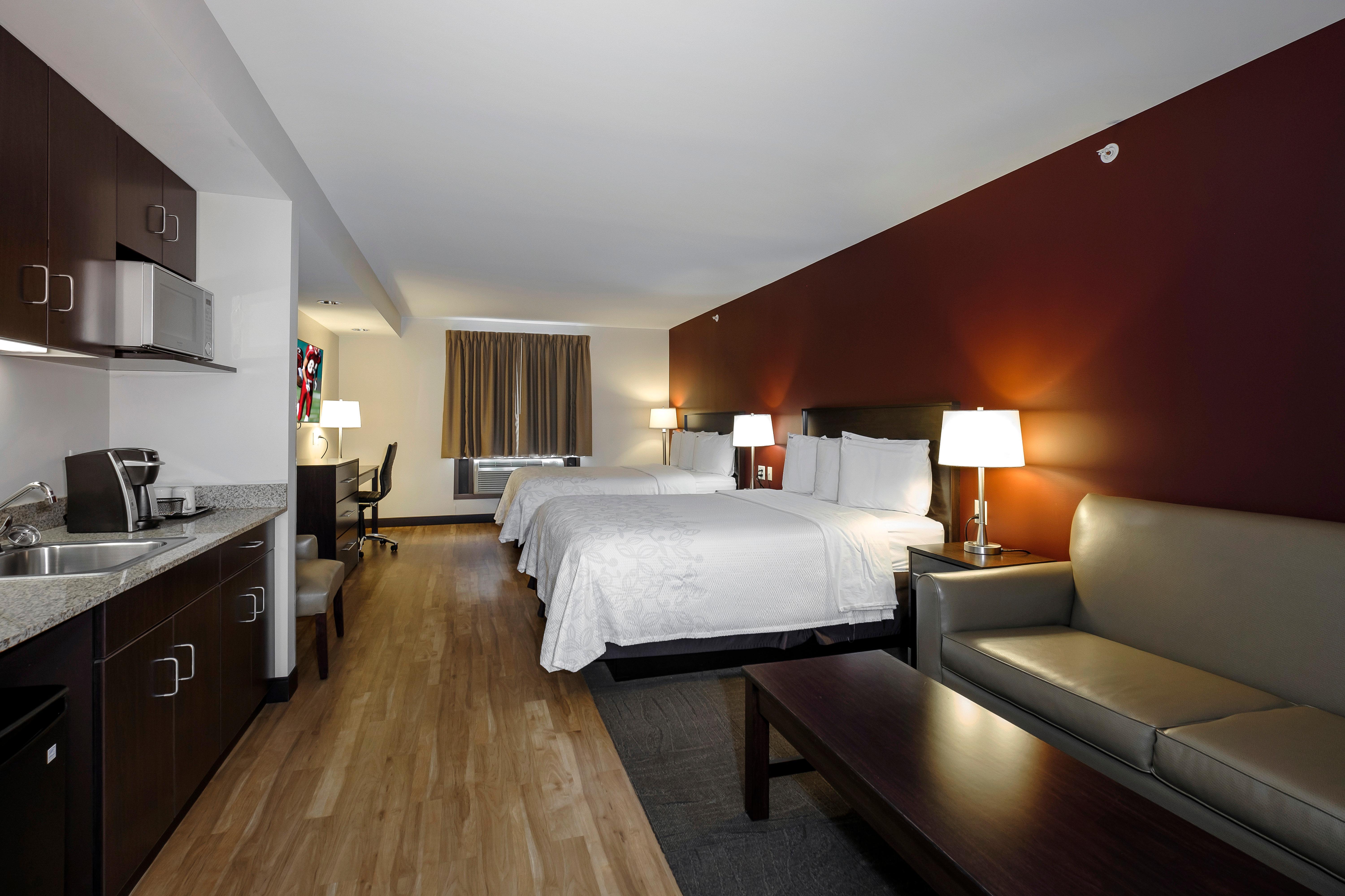Red Roof Inn Plus+ & Suites Malone Dış mekan fotoğraf
