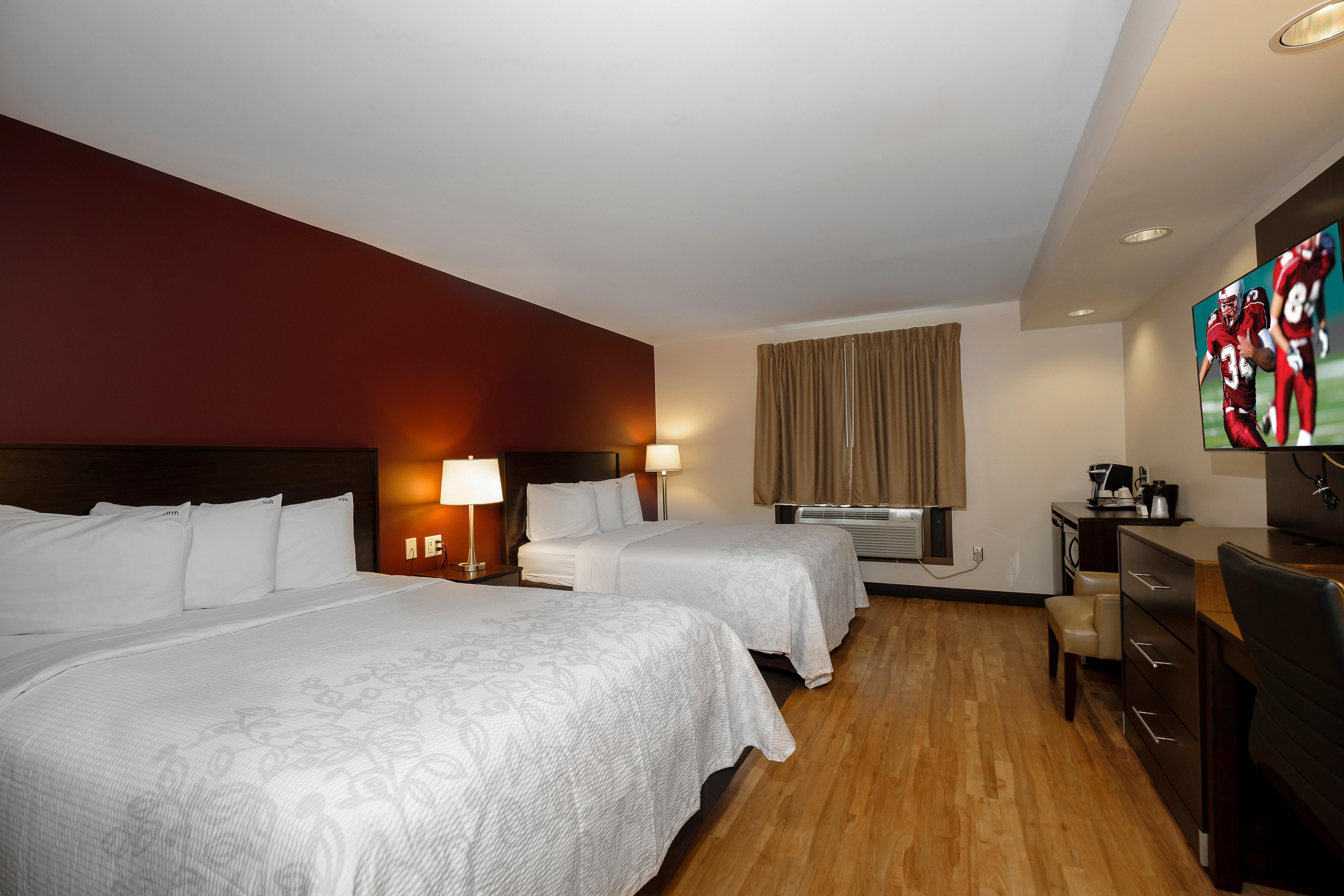 Red Roof Inn Plus+ & Suites Malone Dış mekan fotoğraf