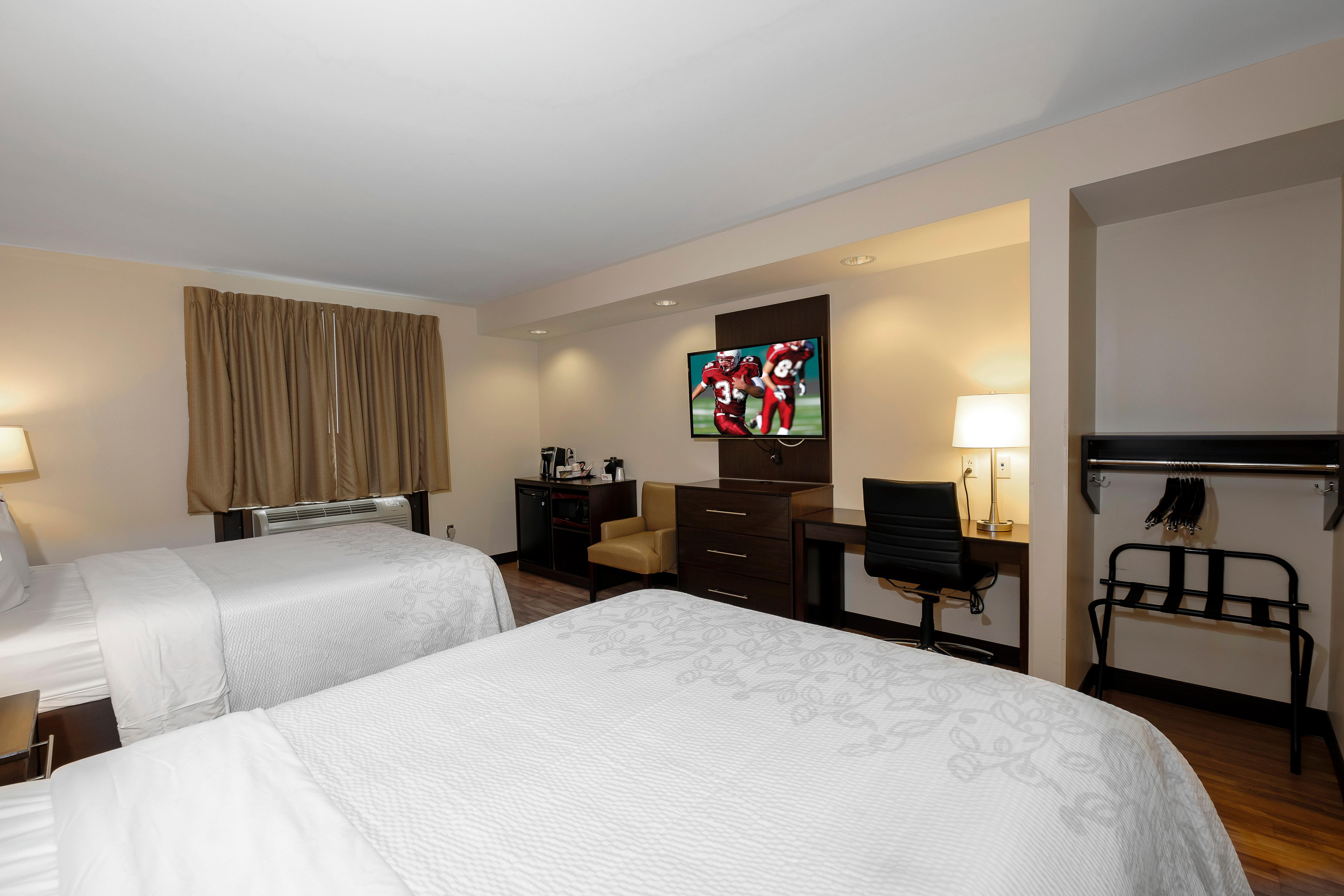 Red Roof Inn Plus+ & Suites Malone Dış mekan fotoğraf