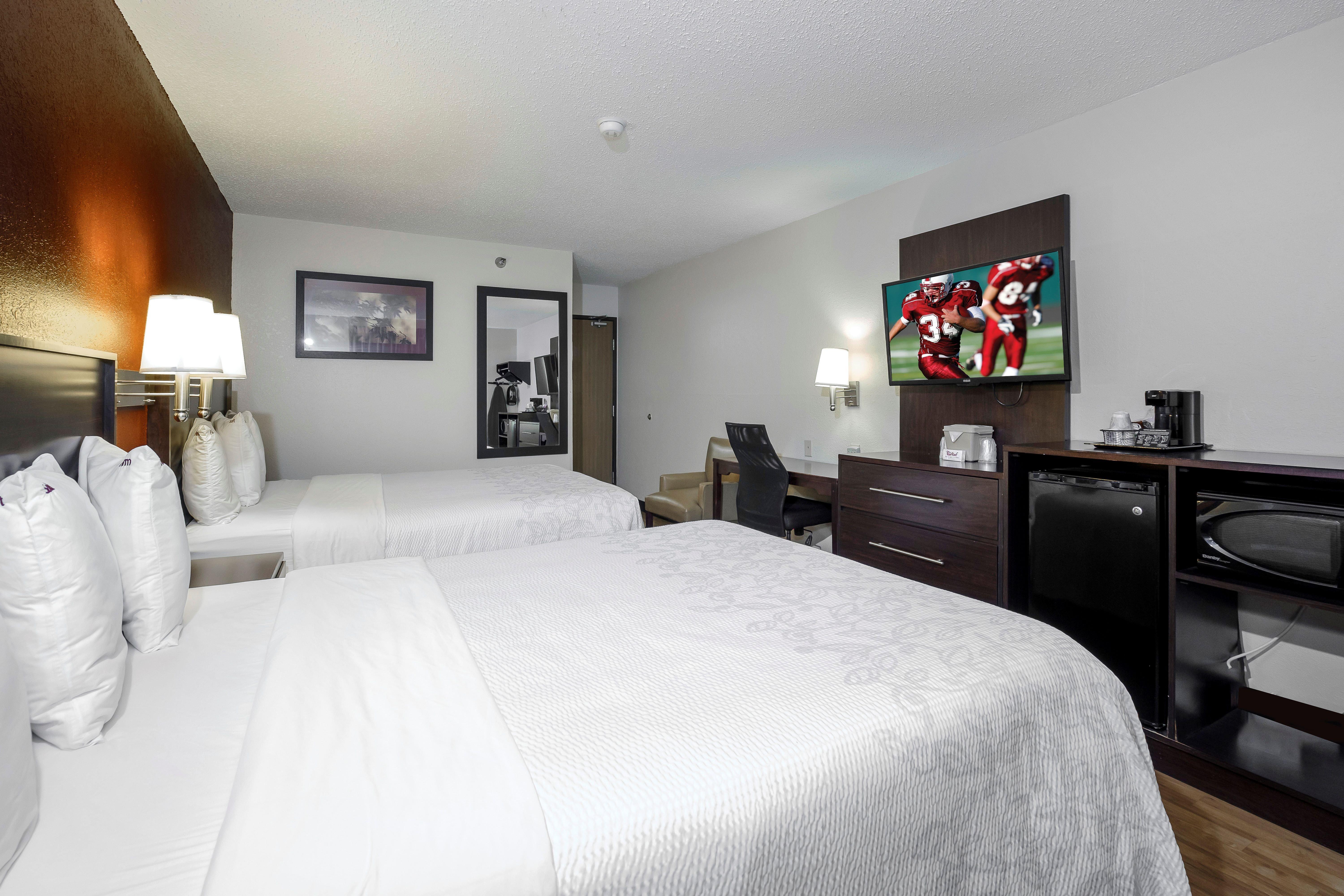 Red Roof Inn Plus+ & Suites Malone Dış mekan fotoğraf