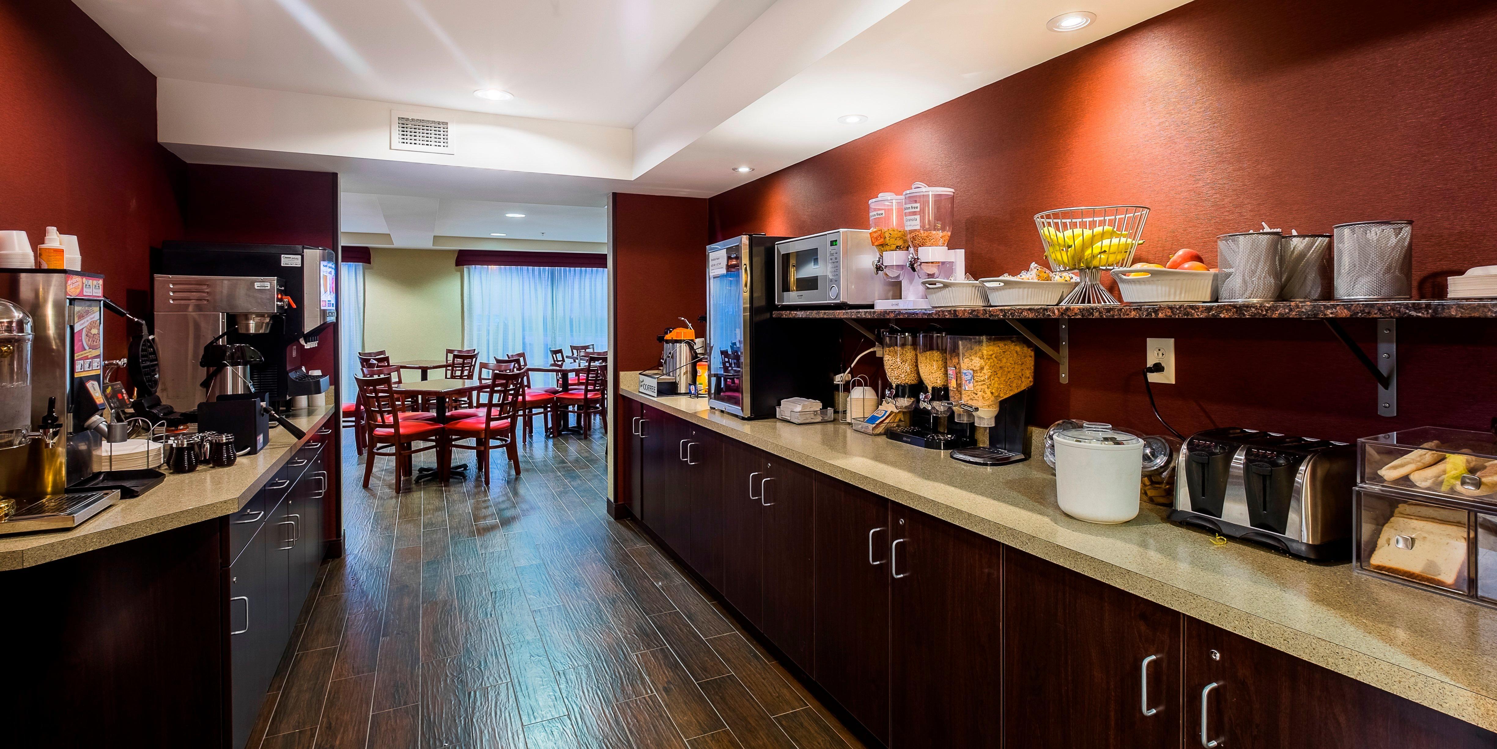 Red Roof Inn Plus+ & Suites Malone Dış mekan fotoğraf