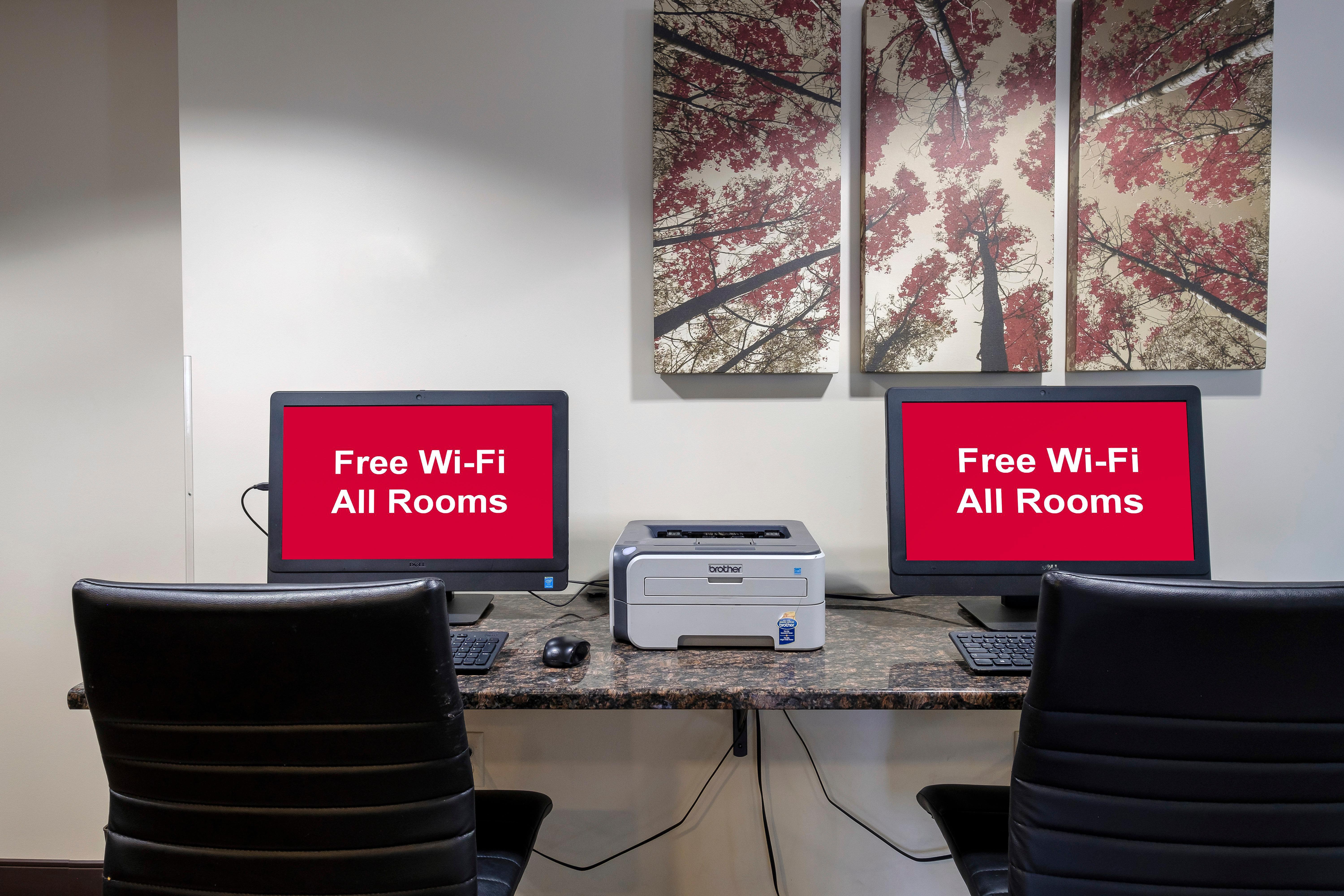 Red Roof Inn Plus+ & Suites Malone Dış mekan fotoğraf