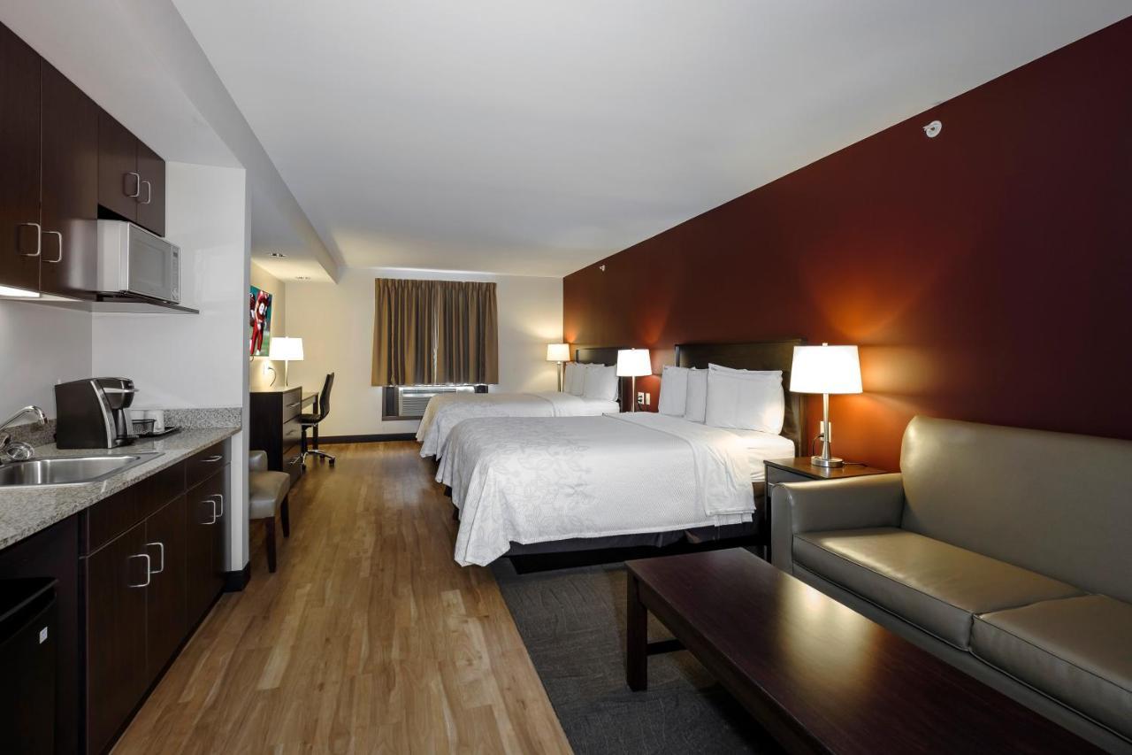 Red Roof Inn Plus+ & Suites Malone Dış mekan fotoğraf